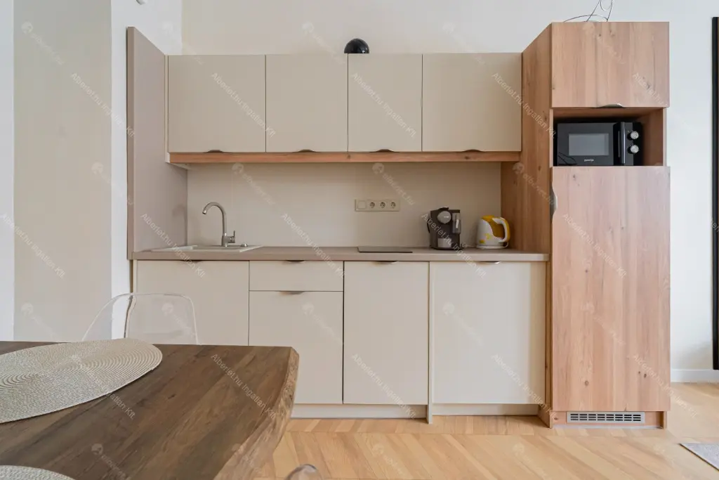 Kiadó albérlet 400000 Ft/hó áron: Budapest, VI. kerület  Dessewffy utca. Mérete: 60 nm, 3 szobás | Alberlet.hu - 6671428