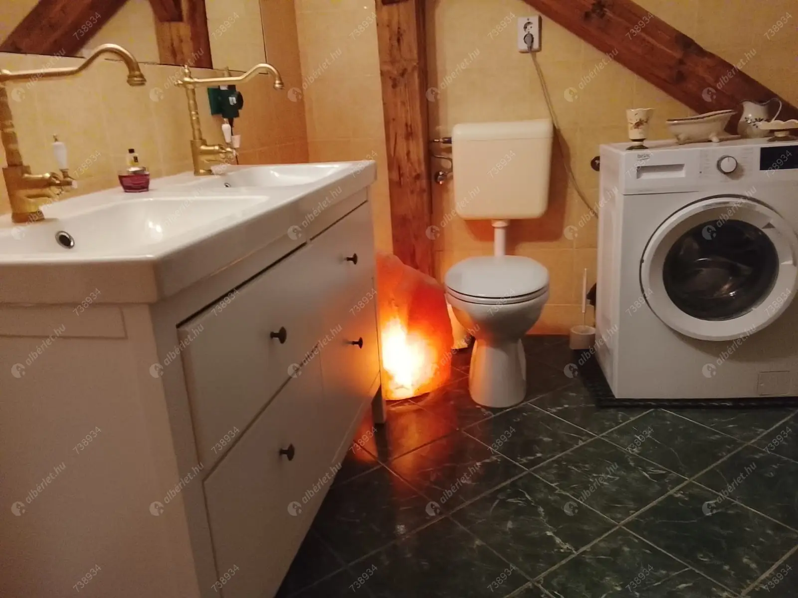 Kiadó albérlet 300000 Ft/hó áron: Budapest, VI. kerület  Dessewffy utca. Mérete: 65 nm, 2 szobás | Alberlet.hu - 6598888