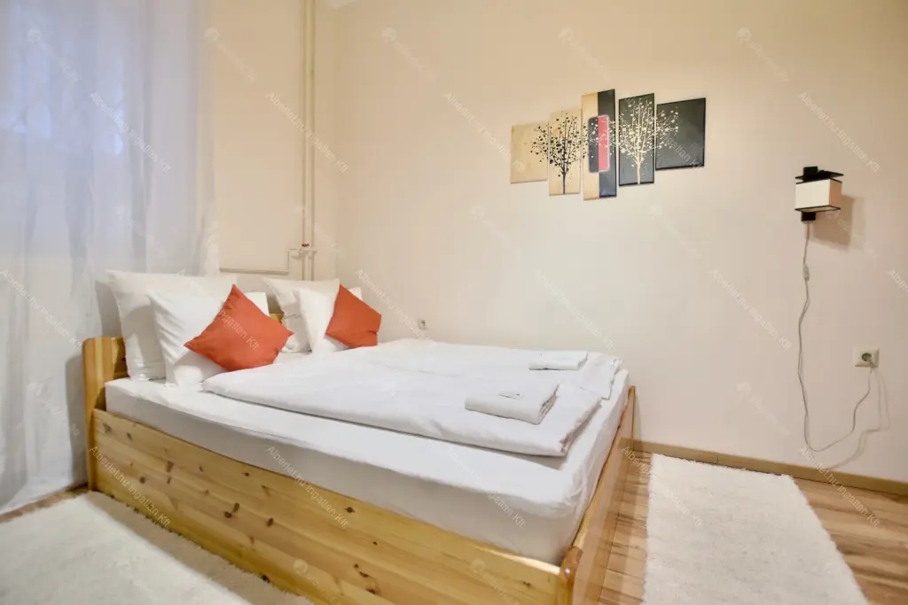 Kiadó albérlet 330000 Ft/hó áron: Budapest, VI. kerület  Dessewffy utca. Mérete: 66 nm, 3 szobás | Alberlet.hu - 6659684