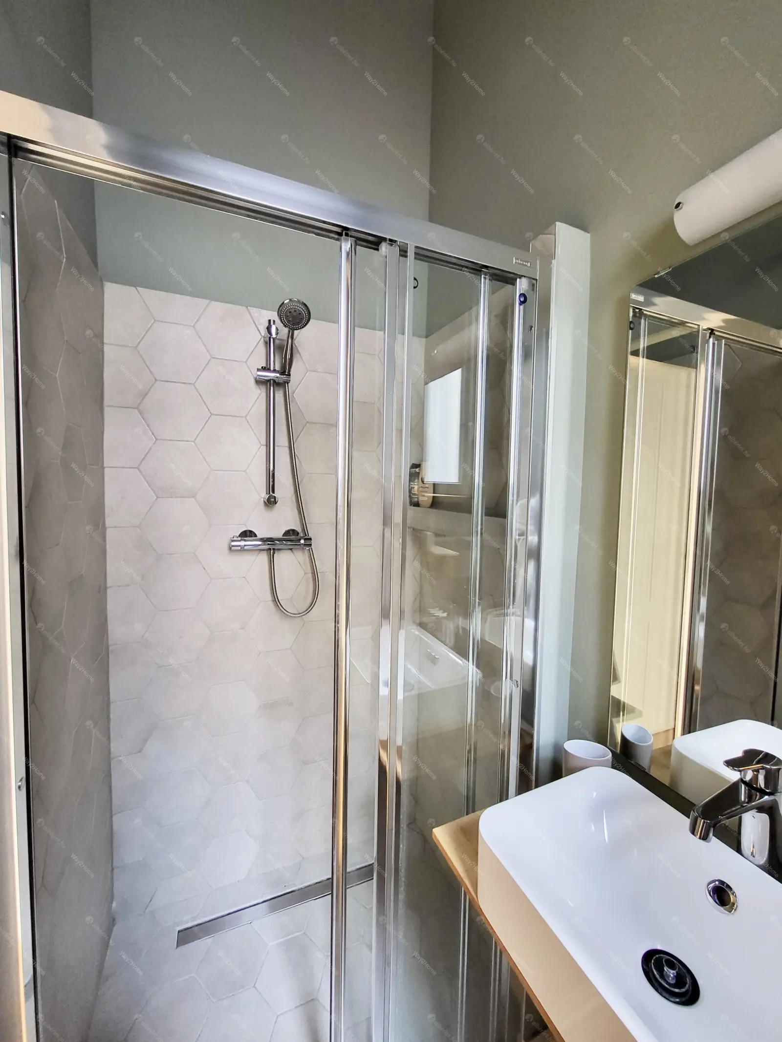 Kiadó albérlet 359000 Ft/hó áron: Budapest, VI. kerület  Dessewffy utca. Mérete: 73 nm, 3 szobás | Alberlet.hu - 6654917