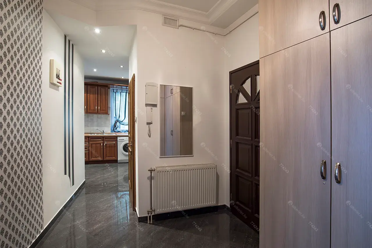 Kiadó albérlet 490000 Ft/hó áron: Budapest, VI. kerület  Dózsa György út. Mérete: 110 nm, 3 szobás | Alberlet.hu - 6645910