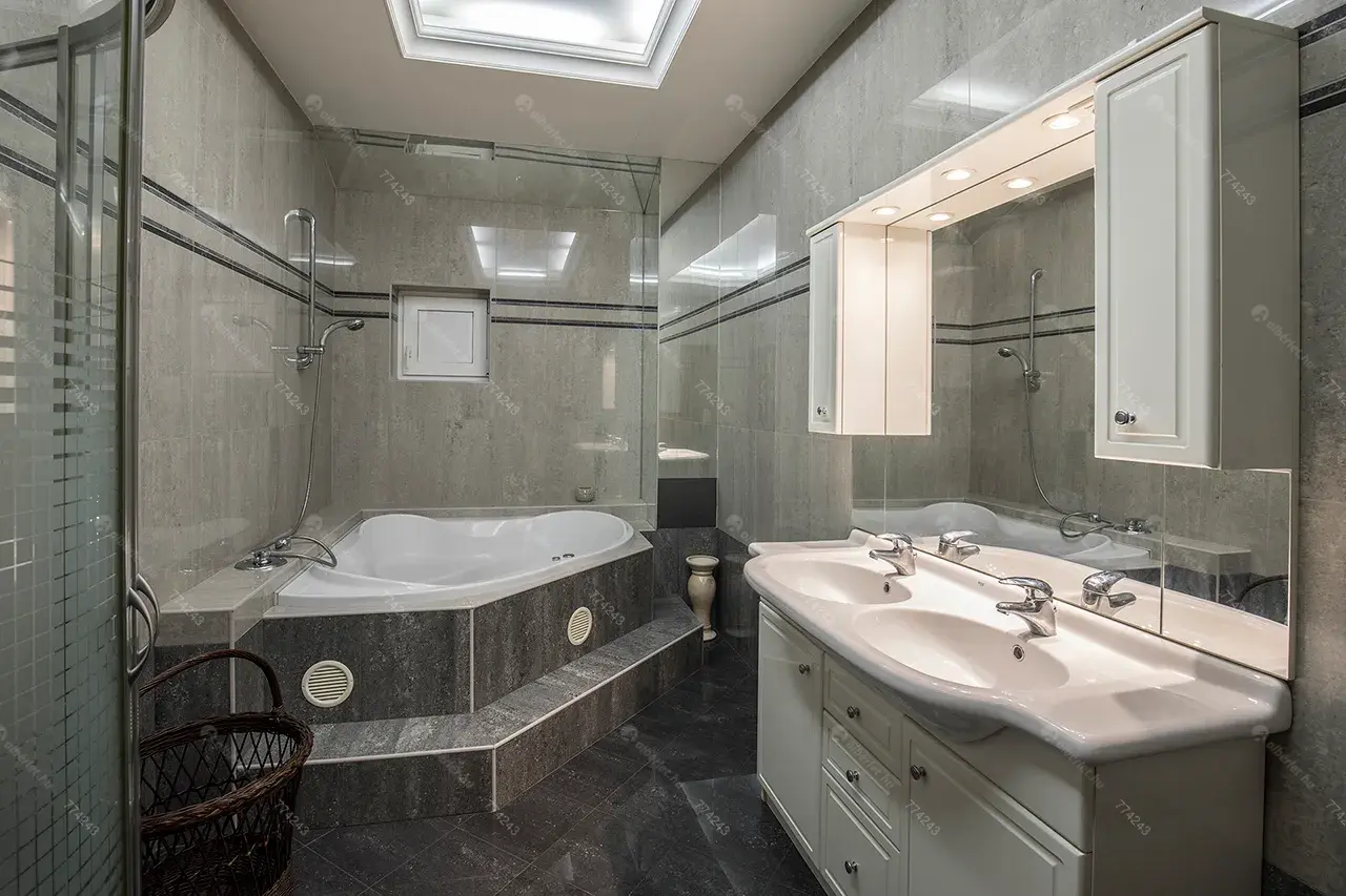 Kiadó albérlet 490000 Ft/hó áron: Budapest, VI. kerület  Dózsa György út. Mérete: 110 nm, 3 szobás | Alberlet.hu - 6645916