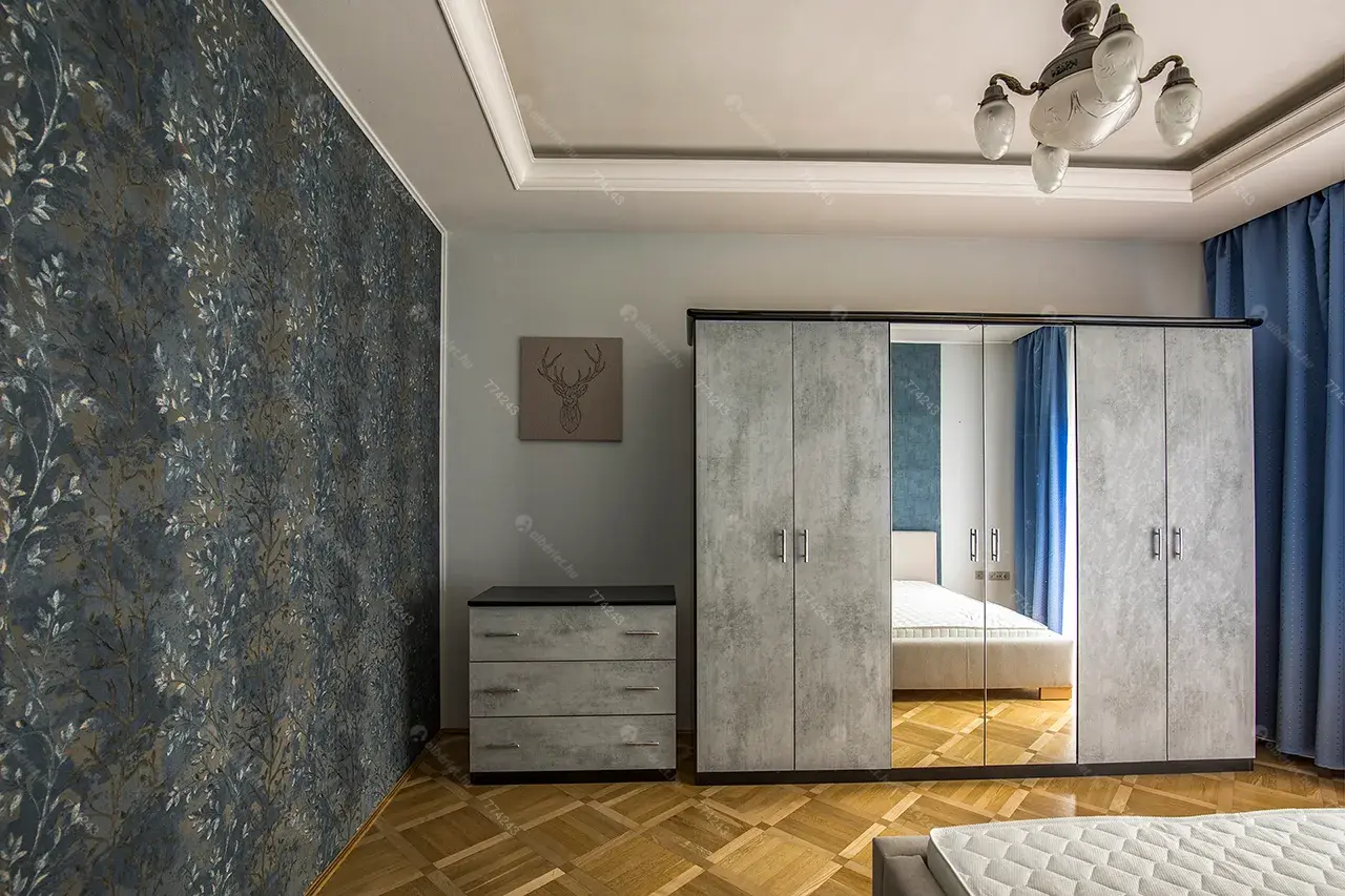 Kiadó albérlet 490000 Ft/hó áron: Budapest, VI. kerület  Dózsa György út. Mérete: 110 nm, 3 szobás | Alberlet.hu - 6645917