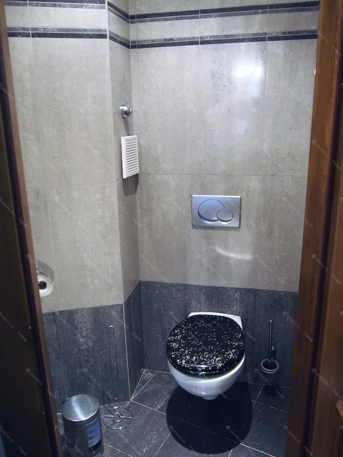 Kiadó albérlet 490000 Ft/hó áron: Budapest, VI. kerület  Dózsa György út. Mérete: 110 nm, 3 szobás | Alberlet.hu - 6645926