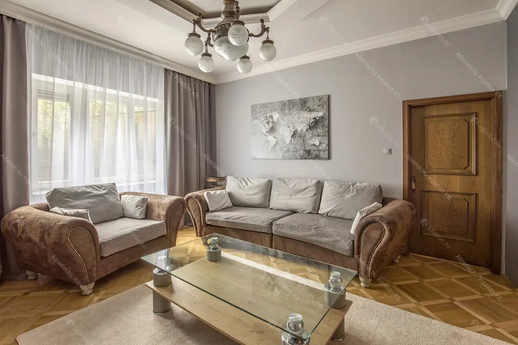 Kiadó albérlet 440000 Ft/hó áron: Budapest, VI. kerület  Dózsa György út. Mérete: 110 nm, 3 szobás | Alberlet.hu - 6655031