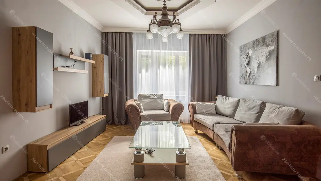 Kiadó albérlet 440000 Ft/hó áron: Budapest, VI. kerület  Dózsa György út. Mérete: 110 nm, 3 szobás | Alberlet.hu - 6655032