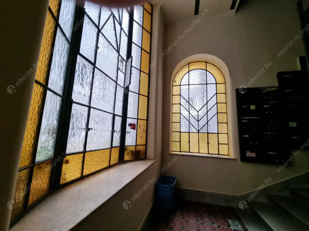 Kiadó albérlet 200000 Ft/hó áron: Budapest, VI. kerület  Eötvös utca. Mérete: 22 nm, 1 szobás | Alberlet.hu - 6581593