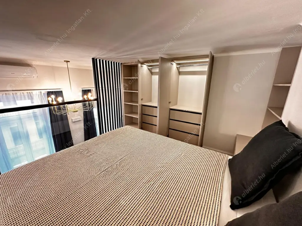 Kiadó albérlet 740000 Ft/hó áron: Budapest, VI. kerület  Eötvös utca. Mérete: 75 nm, 3 szobás | Alberlet.hu - 6615662