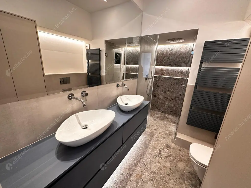 Kiadó albérlet 740000 Ft/hó áron: Budapest, VI. kerület  Eötvös utca. Mérete: 75 nm, 3 szobás | Alberlet.hu - 6615663