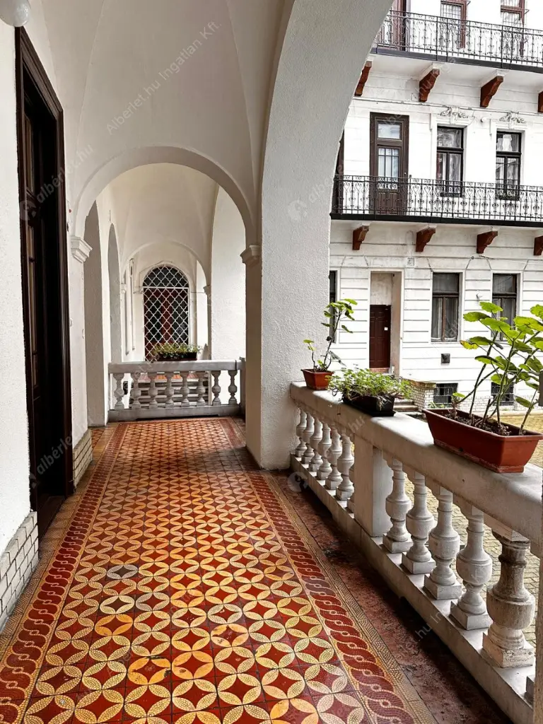 Kiadó albérlet 740000 Ft/hó áron: Budapest, VI. kerület  Eötvös utca. Mérete: 75 nm, 3 szobás | Alberlet.hu - 6615667