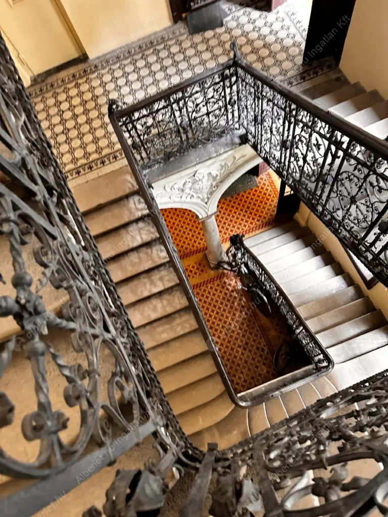 Kiadó albérlet 740000 Ft/hó áron: Budapest, VI. kerület  Eötvös utca. Mérete: 75 nm, 3 szobás | Alberlet.hu - 6615668