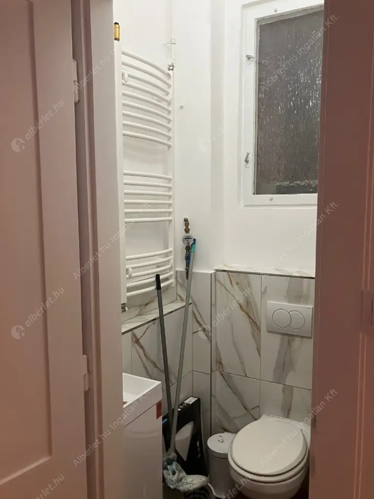 Kiadó albérlet 298000 Ft/hó áron: Budapest, VI. kerület  Eötvös utca. Mérete: 83 nm, 2 szobás | Alberlet.hu - 6615157