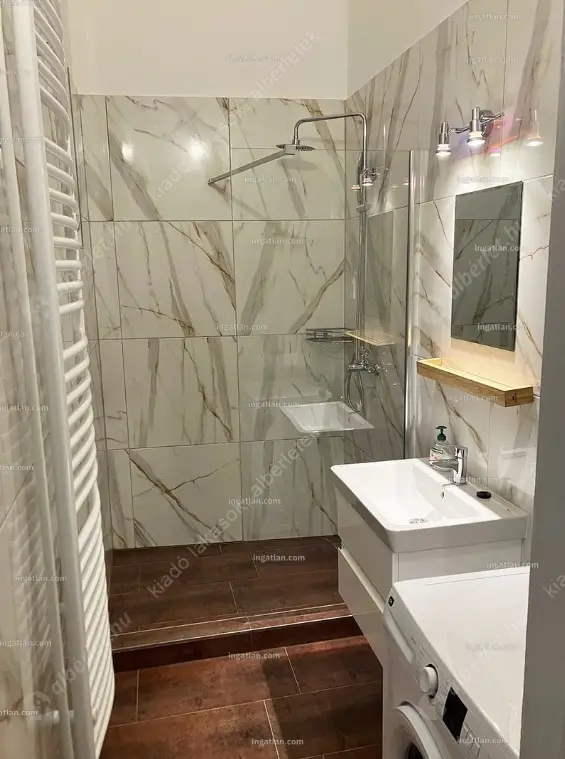 Kiadó albérlet 300000 Ft/hó áron: Budapest, VI. kerület  Eötvös utca. Mérete: 83 nm, 3 szobás | Alberlet.hu - 6632391