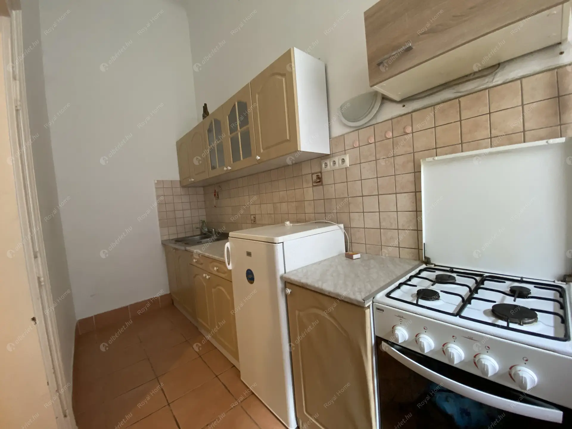 Kiadó albérlet 180000 Ft/hó áron: Budapest, VI. kerület  Felső erdősor. Mérete: 35 nm, 1 szobás | Alberlet.hu - 6436495