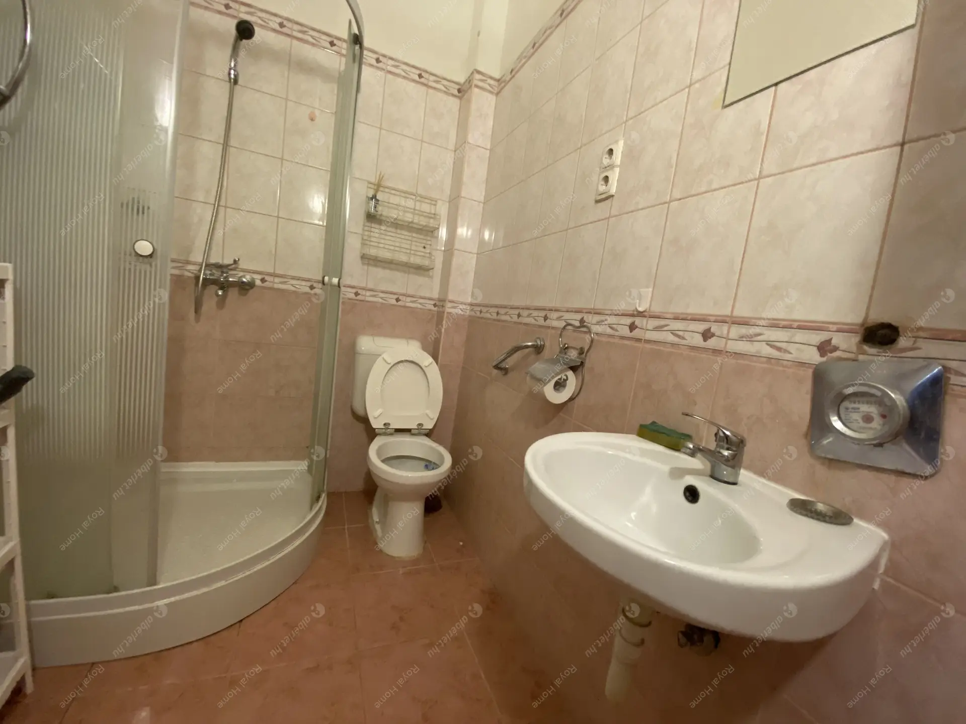 Kiadó albérlet 180000 Ft/hó áron: Budapest, VI. kerület  Felső erdősor. Mérete: 35 nm, 1 szobás | Alberlet.hu - 6436500