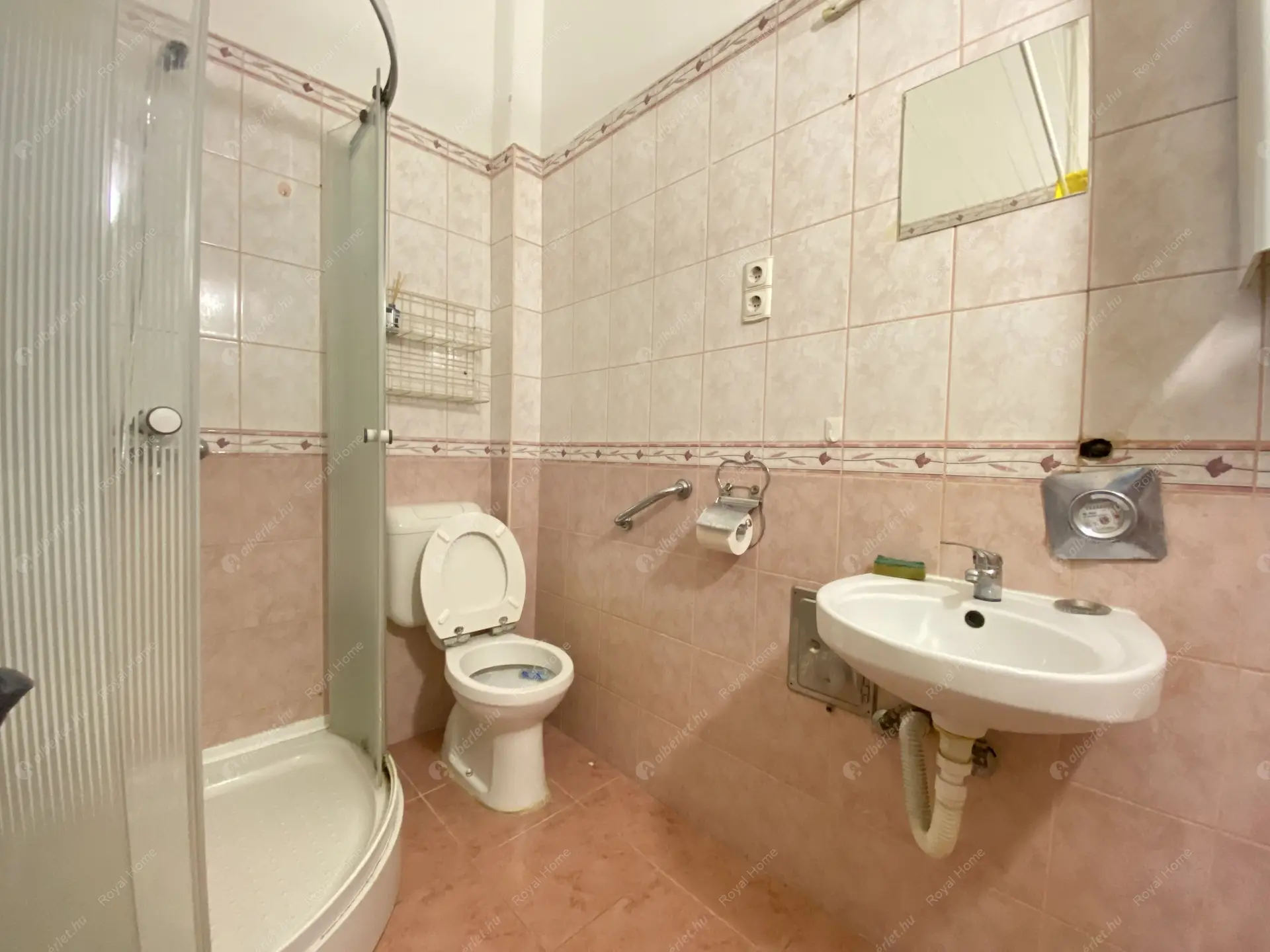 Kiadó albérlet 180000 Ft/hó áron: Budapest, VI. kerület  Felső erdősor. Mérete: 35 nm, 1 szobás | Alberlet.hu - 6436501