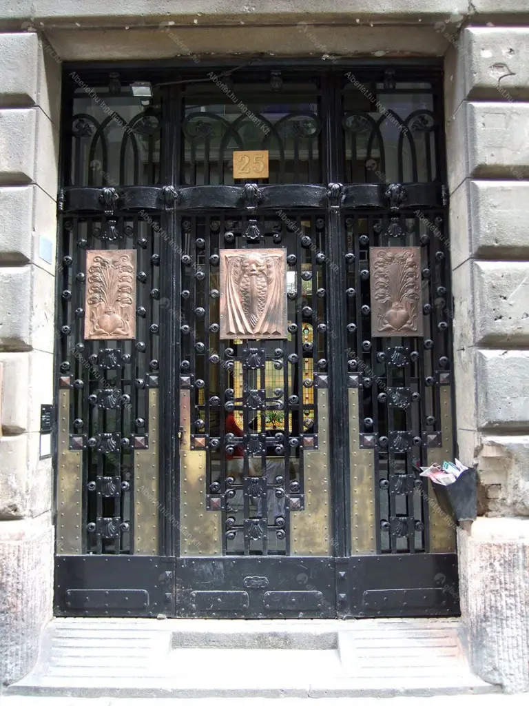 Kiadó albérlet 804000 Ft/hó áron: Budapest, VI. kerület  Hajós utca. Mérete: 120 nm, 4 szobás | Alberlet.hu - 6651139