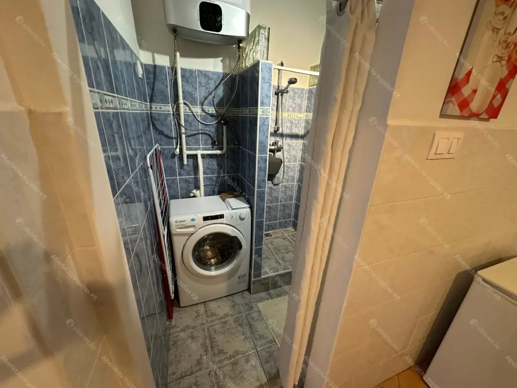 Kiadó albérlet 180000 Ft/hó áron: Budapest, VI. kerület  Hajós utca. Mérete: 25 nm, 1 szobás | Alberlet.hu - 6699207