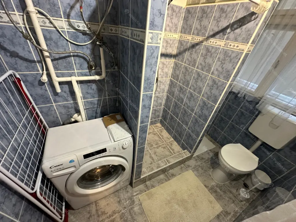 Kiadó albérlet 180000 Ft/hó áron: Budapest, VI. kerület  Hajós utca. Mérete: 25 nm, 1 szobás | Alberlet.hu - 6699208