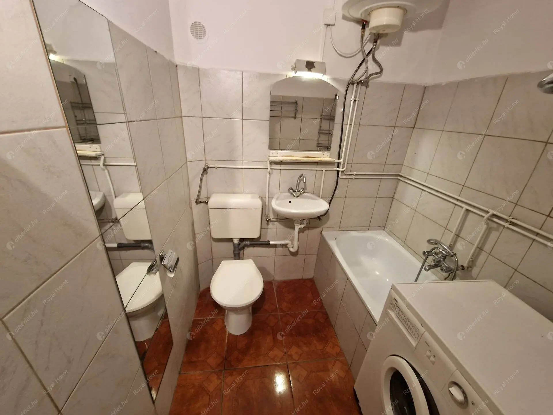 Kiadó albérlet 170000 Ft/hó áron: Budapest, VI. kerület  Hajós utca. Mérete: 28 nm, 1 szobás | Alberlet.hu - 5929478