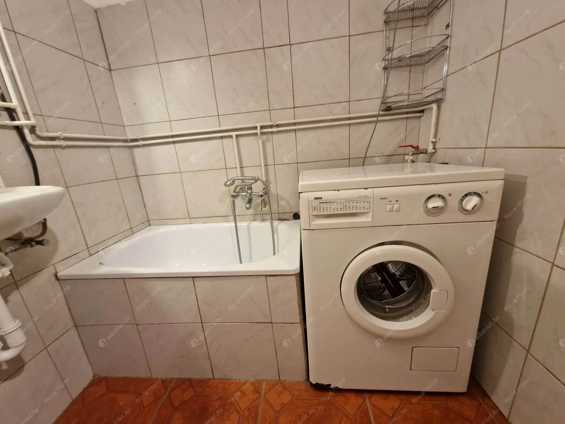 Kiadó albérlet 170000 Ft/hó áron: Budapest, VI. kerület  Hajós utca. Mérete: 28 nm, 1 szobás | Alberlet.hu - 5929487