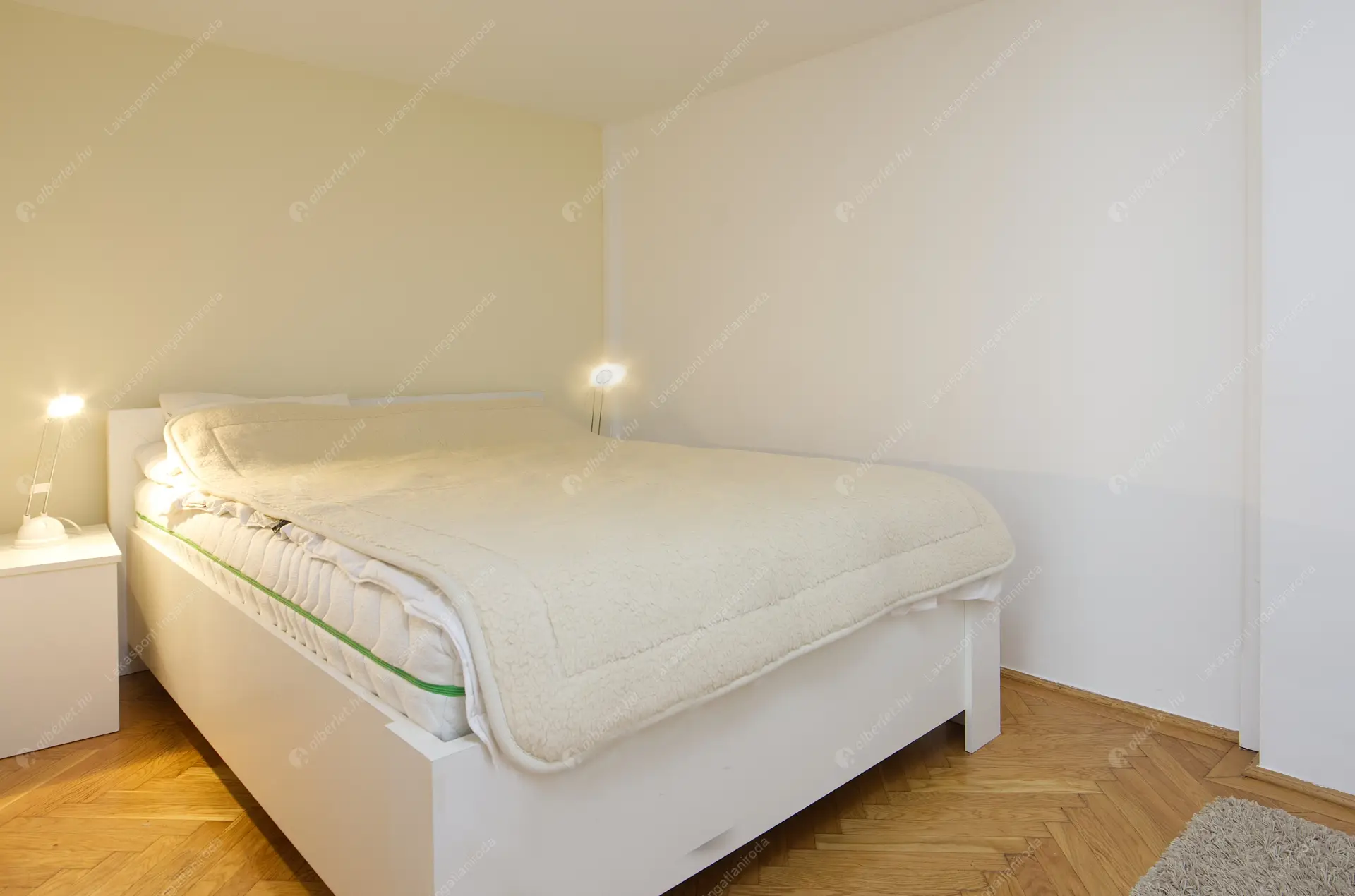 Kiadó albérlet 260000 Ft/hó áron: Budapest, VI. kerület  Hajós utca. Mérete: 40 nm, 2 szobás | Alberlet.hu - 6587468