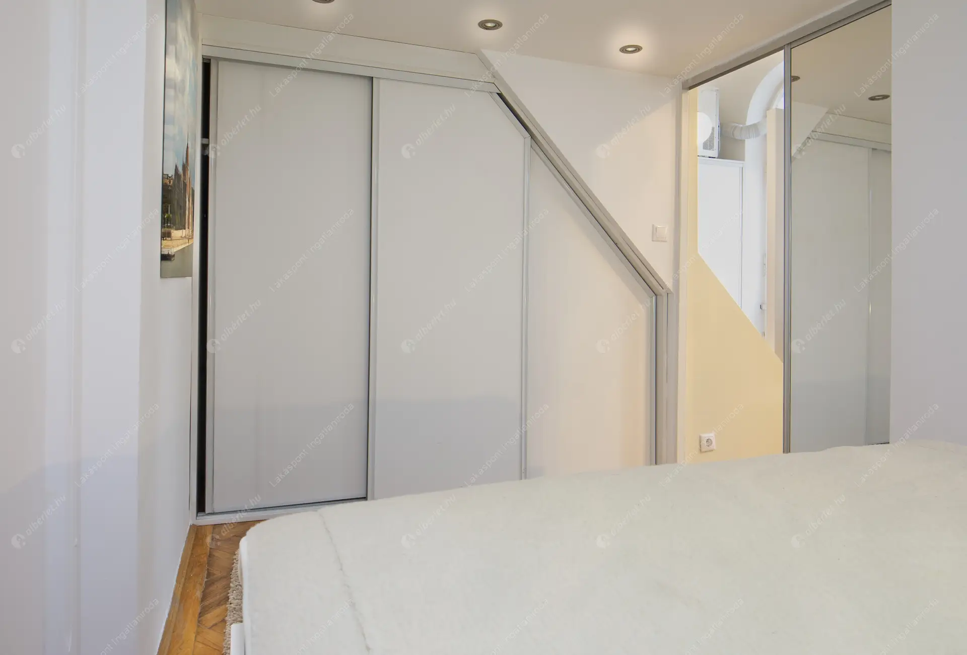 Kiadó albérlet 260000 Ft/hó áron: Budapest, VI. kerület  Hajós utca. Mérete: 41 nm, 2 szobás | Alberlet.hu - 6607878