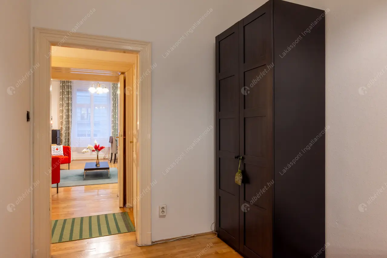 Kiadó albérlet 306000 Ft/hó áron: Budapest, VI. kerület  Hajós utca. Mérete: 54 nm, 2 szobás | Alberlet.hu - 6599716