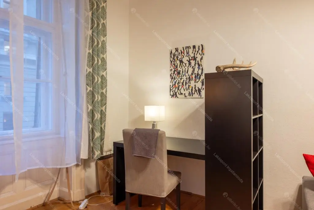 Kiadó albérlet 273000 Ft/hó áron: Budapest, VI. kerület  Hajós utca. Mérete: 54 nm, 2 szobás | Alberlet.hu - 6702336