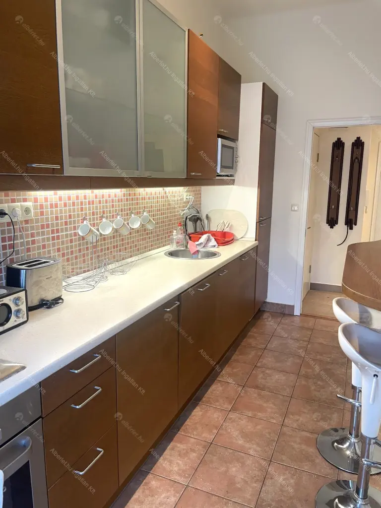 Kiadó albérlet 416000 Ft/hó áron: Budapest, VI. kerület  Hajós utca. Mérete: 75 nm, 3 szobás | Alberlet.hu - 6654675