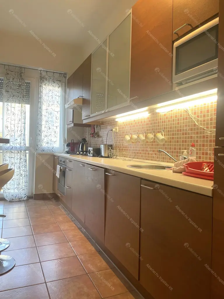 Kiadó albérlet 422000 Ft/hó áron: Budapest, VI. kerület  Hajós utca. Mérete: 75 nm, 3 szobás | Alberlet.hu - 6655611