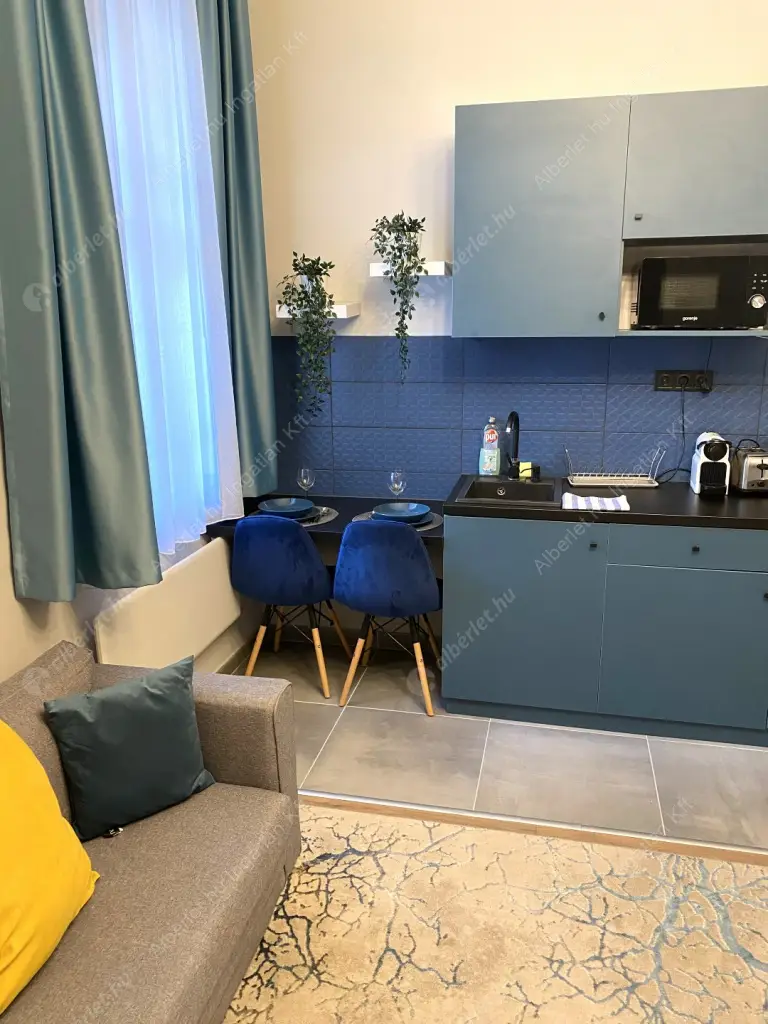 Kiadó albérlet 170000 Ft/hó áron: Budapest, VI. kerület  Hegedű utca. Mérete: 25 nm, 1 szobás | Alberlet.hu - 6599570