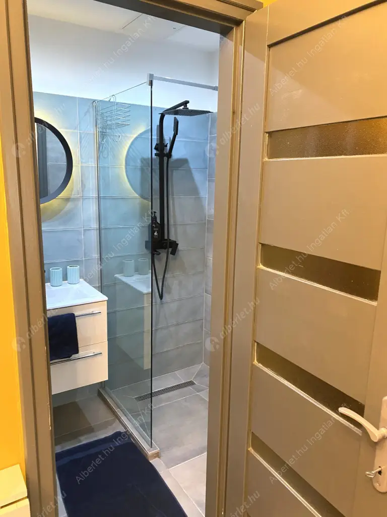 Kiadó albérlet 170000 Ft/hó áron: Budapest, VI. kerület  Hegedű utca. Mérete: 25 nm, 1 szobás | Alberlet.hu - 6599577
