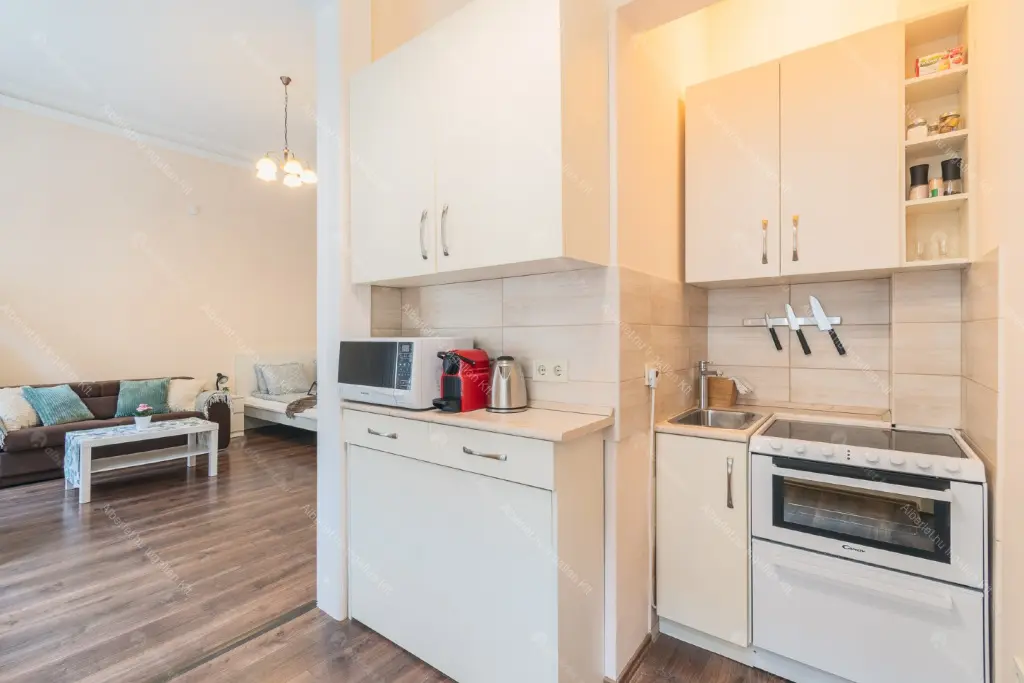 Kiadó albérlet 250000 Ft/hó áron: Budapest, VI. kerület  Hegedű utca. Mérete: 34 nm, 1 szobás | Alberlet.hu - 6648975