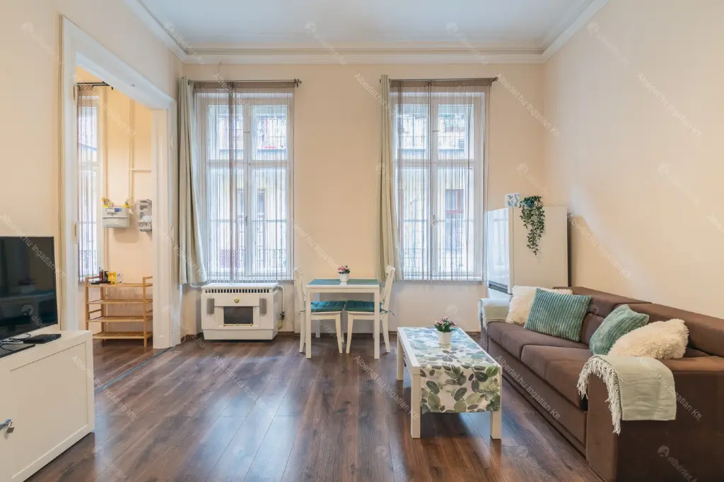 Kiadó albérlet 250000 Ft/hó áron: Budapest, VI. kerület  Hegedű utca. Mérete: 34 nm, 1 szobás | Alberlet.hu - 6648994