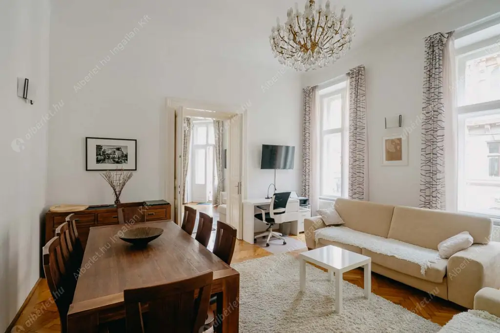 Kiadó albérlet 385000 Ft/hó áron: Budapest, VI. kerület  Hunyadi tér. Mérete: 104 nm, 3 szobás | Alberlet.hu - 6616916