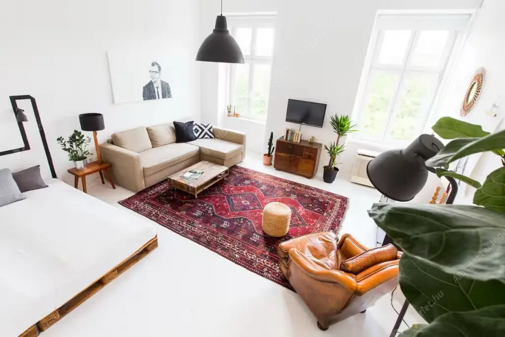 Kiadó albérlet 230000 Ft/hó áron: Budapest, VI. kerület  Hunyadi tér. Mérete: 37 nm, 1 szobás | Alberlet.hu - 6633344