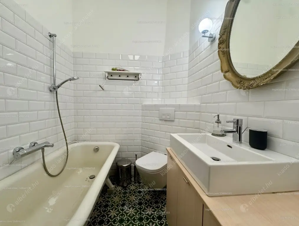 Kiadó albérlet 325000 Ft/hó áron: Budapest, VI. kerület  Hunyadi tér. Mérete: 66 nm, 3 szobás | Alberlet.hu - 6632601