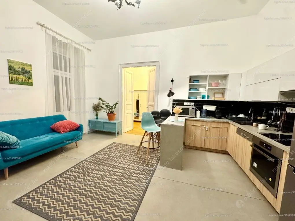 Kiadó albérlet 325000 Ft/hó áron: Budapest, VI. kerület  Hunyadi tér. Mérete: 66 nm, 3 szobás | Alberlet.hu - 6632606