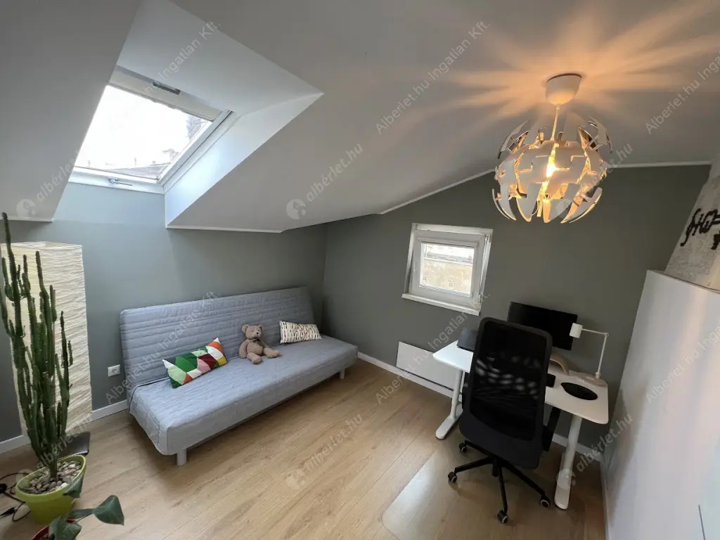Kiadó albérlet 400000 Ft/hó áron: Budapest, VI. kerület  Hunyadi tér. Mérete: 75 nm, 3 szobás | Alberlet.hu - 6636922