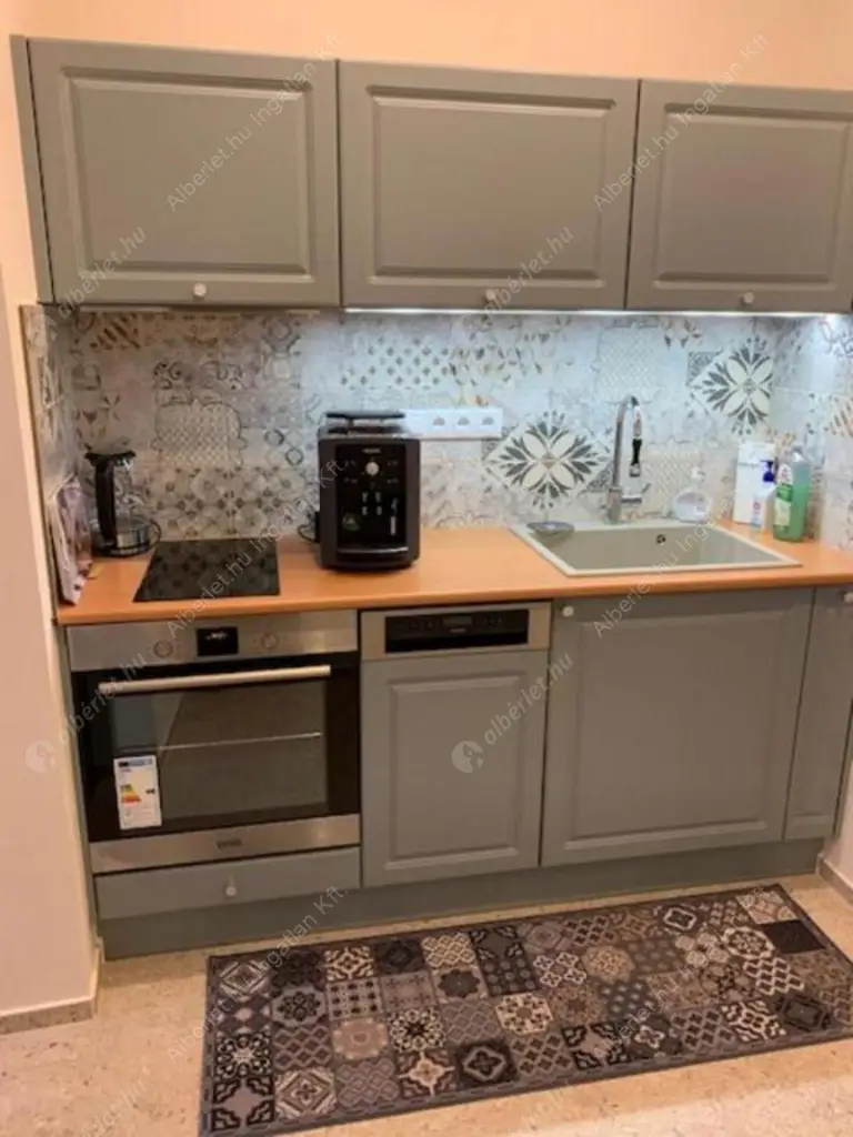 Kiadó albérlet 980000 Ft/hó áron: Budapest, VI. kerület  Izabella utca. Mérete: 134 nm, 4 szobás | Alberlet.hu - 6629186