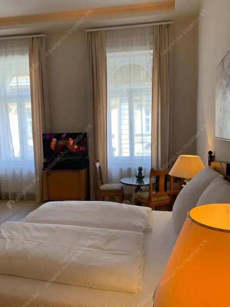 Kiadó albérlet 980000 Ft/hó áron: Budapest, VI. kerület  Izabella utca. Mérete: 134 nm, 4 szobás | Alberlet.hu - 6629187