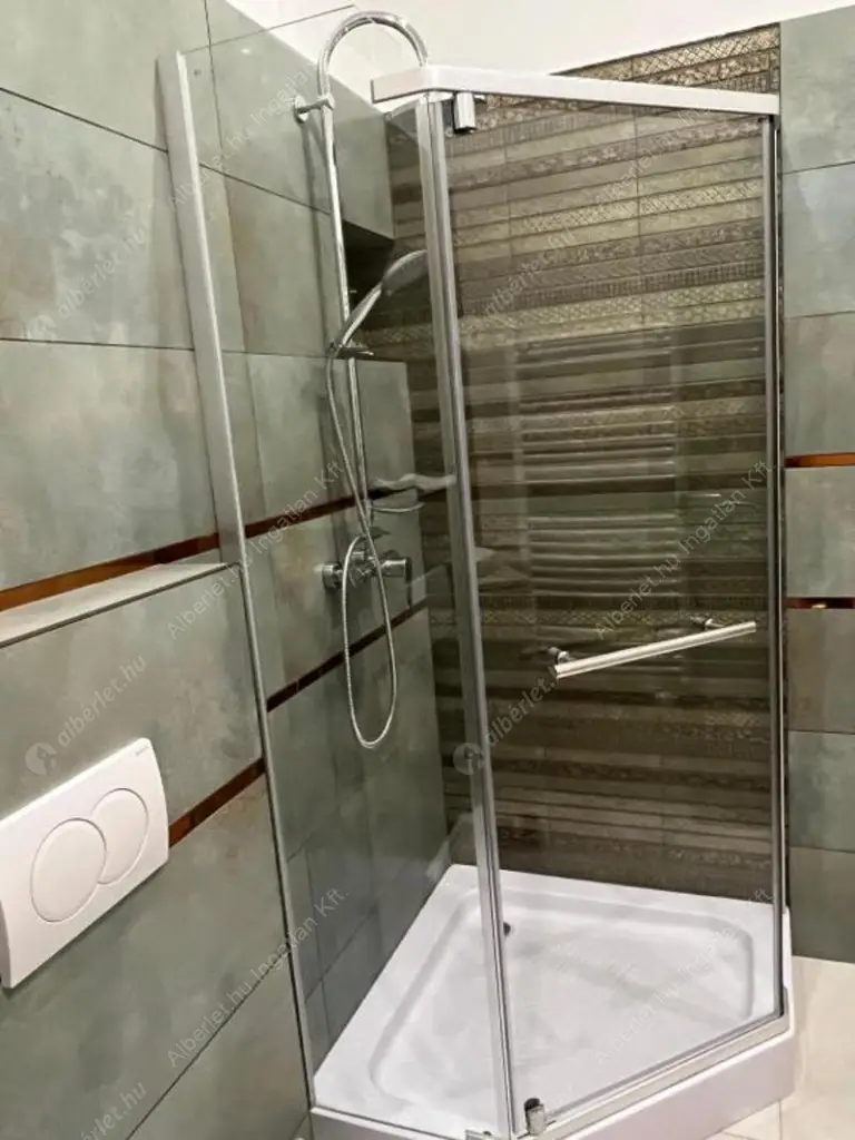 Kiadó albérlet 980000 Ft/hó áron: Budapest, VI. kerület  Izabella utca. Mérete: 134 nm, 4 szobás | Alberlet.hu - 6629195