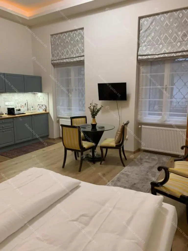 Kiadó albérlet 980000 Ft/hó áron: Budapest, VI. kerület  Izabella utca. Mérete: 134 nm, 4 szobás | Alberlet.hu - 6658443