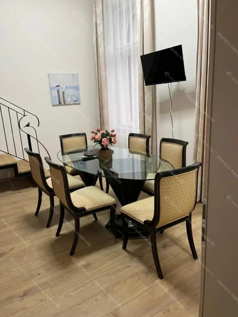 Kiadó albérlet 980000 Ft/hó áron: Budapest, VI. kerület  Izabella utca. Mérete: 134 nm, 4 szobás | Alberlet.hu - 6658445