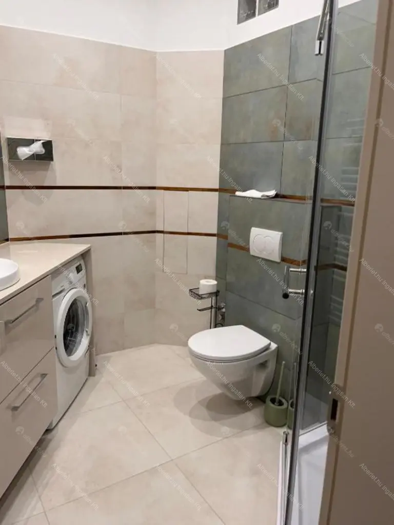 Kiadó albérlet 980000 Ft/hó áron: Budapest, VI. kerület  Izabella utca. Mérete: 134 nm, 4 szobás | Alberlet.hu - 6658458