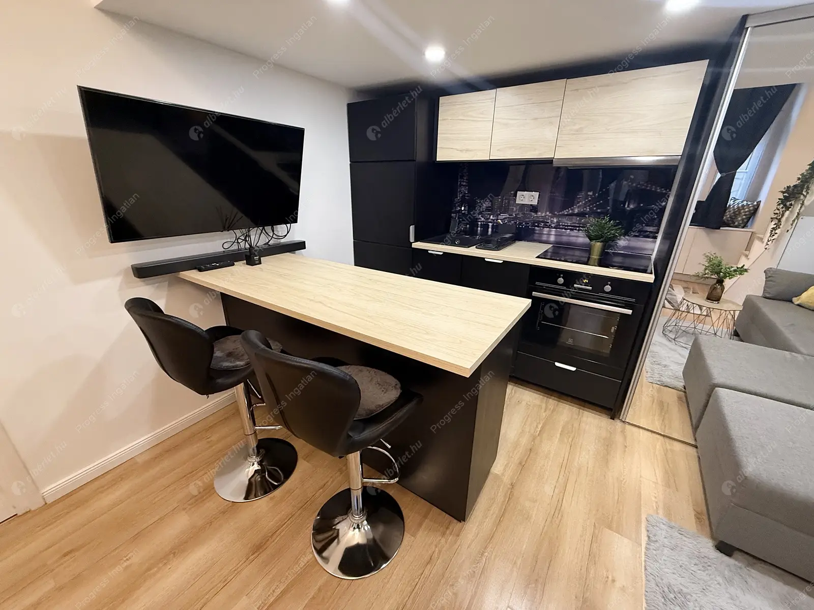 Kiadó albérlet 230000 Ft/hó áron: Budapest, VI. kerület  Izabella utca. Mérete: 25 nm, 1 szobás | Alberlet.hu - 6602230