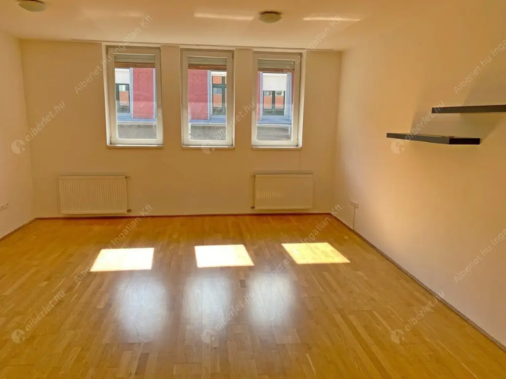 Kiadó albérlet 280000 Ft/hó áron: Budapest, VI. kerület  Izabella utca. Mérete: 62 nm, 1 szobás | Alberlet.hu - 6598049