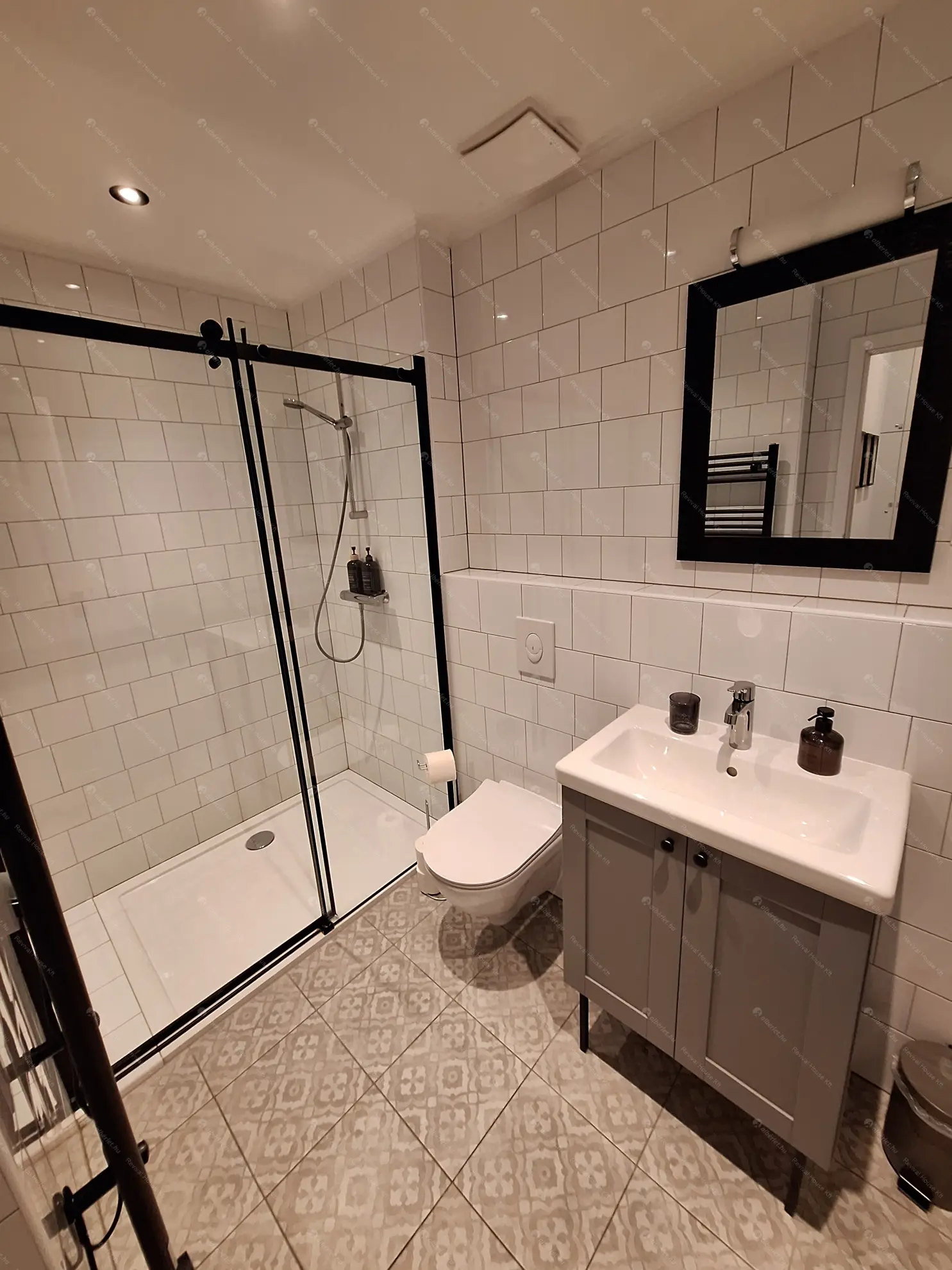 Kiadó albérlet 609000 Ft/hó áron: Budapest, VI. kerület  Izabella utca. Mérete: 90 nm, 4 szobás | Alberlet.hu - 6594337