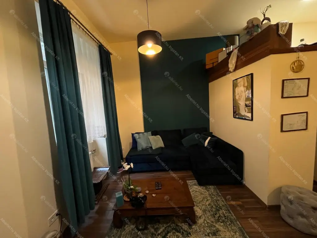 Kiadó albérlet 215000 Ft/hó áron: Budapest, VI. kerület  Jókai tér. Mérete: 32 nm, 1 szobás | Alberlet.hu - 6685005